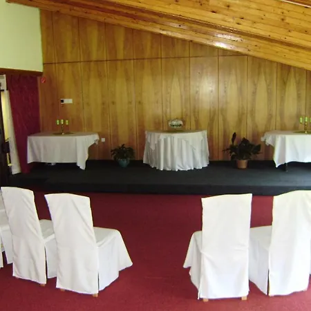 Hotel Junior Piatrova 2*